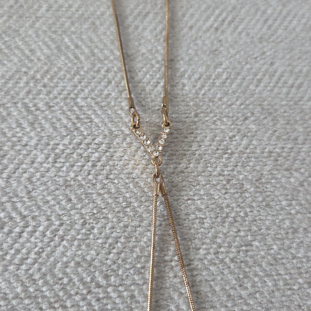 Delicate Gold Tone Y-Style Slide Necklace